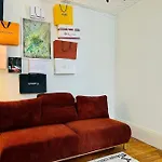 Studio Anime Et Nifty A Paris/Denfert Rochereau