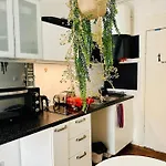 Studio Anime Et Nifty A Paris/Denfert Rochereau